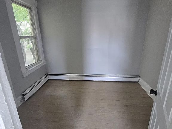 4th image of 644 15th Ave APT 1