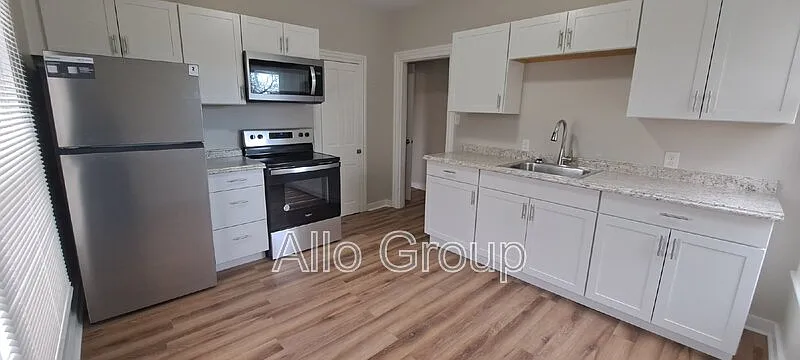 Building Photo - 9878 Canterbury Rd #3