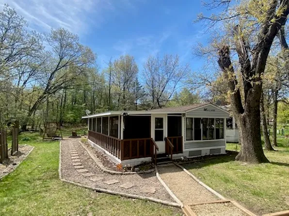 26/6 Woodhaven Dr E, Sublette, IL 61367