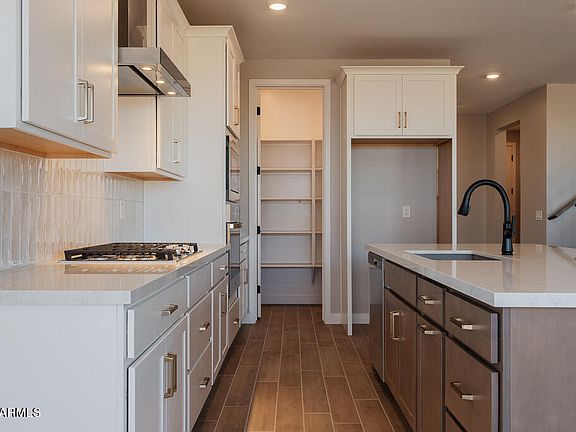 5th image of 1456 E TIFFANY Court