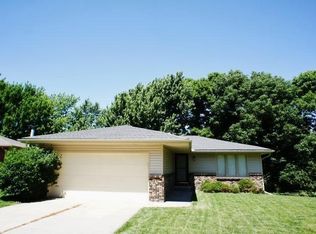 5612 Dogwood Dr, Lincoln, NE 68516