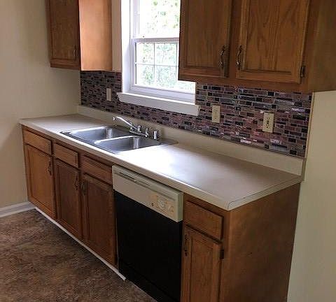 2nd image of 326 Lancaster Ave #4