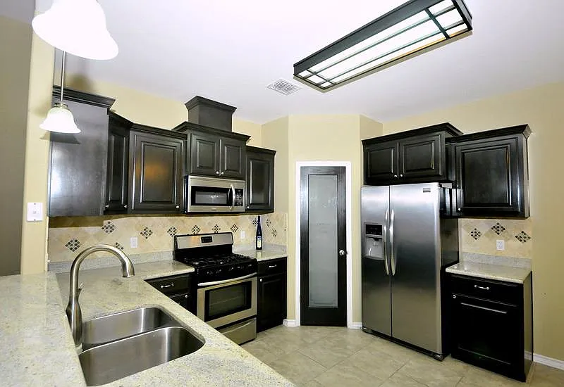 3 bed, 1500 sqft, $2,600 — Photo 4