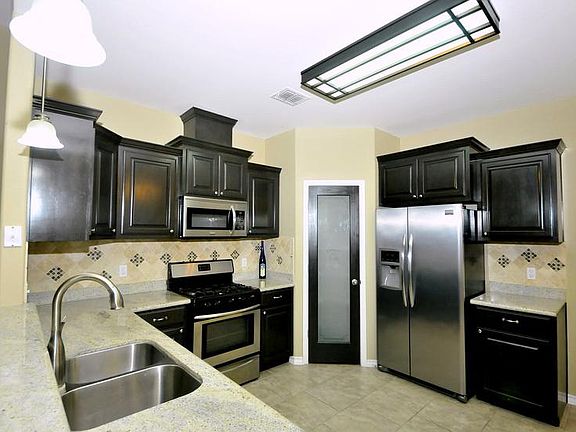 4th image of 15609 Escapade St