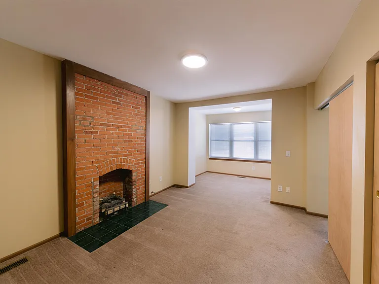 252 S Washington Ave — Photo 14