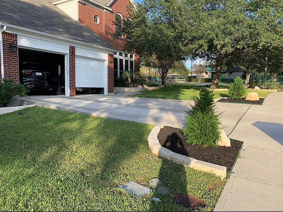 1st image of 1203 Delmont Ct