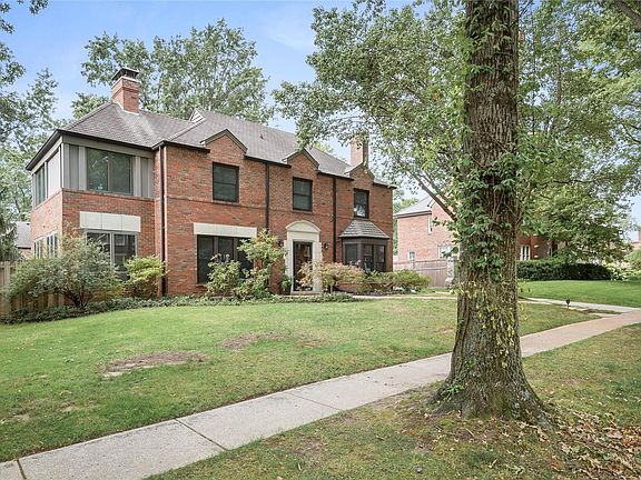 2nd image of 7446 Parkdale Ave