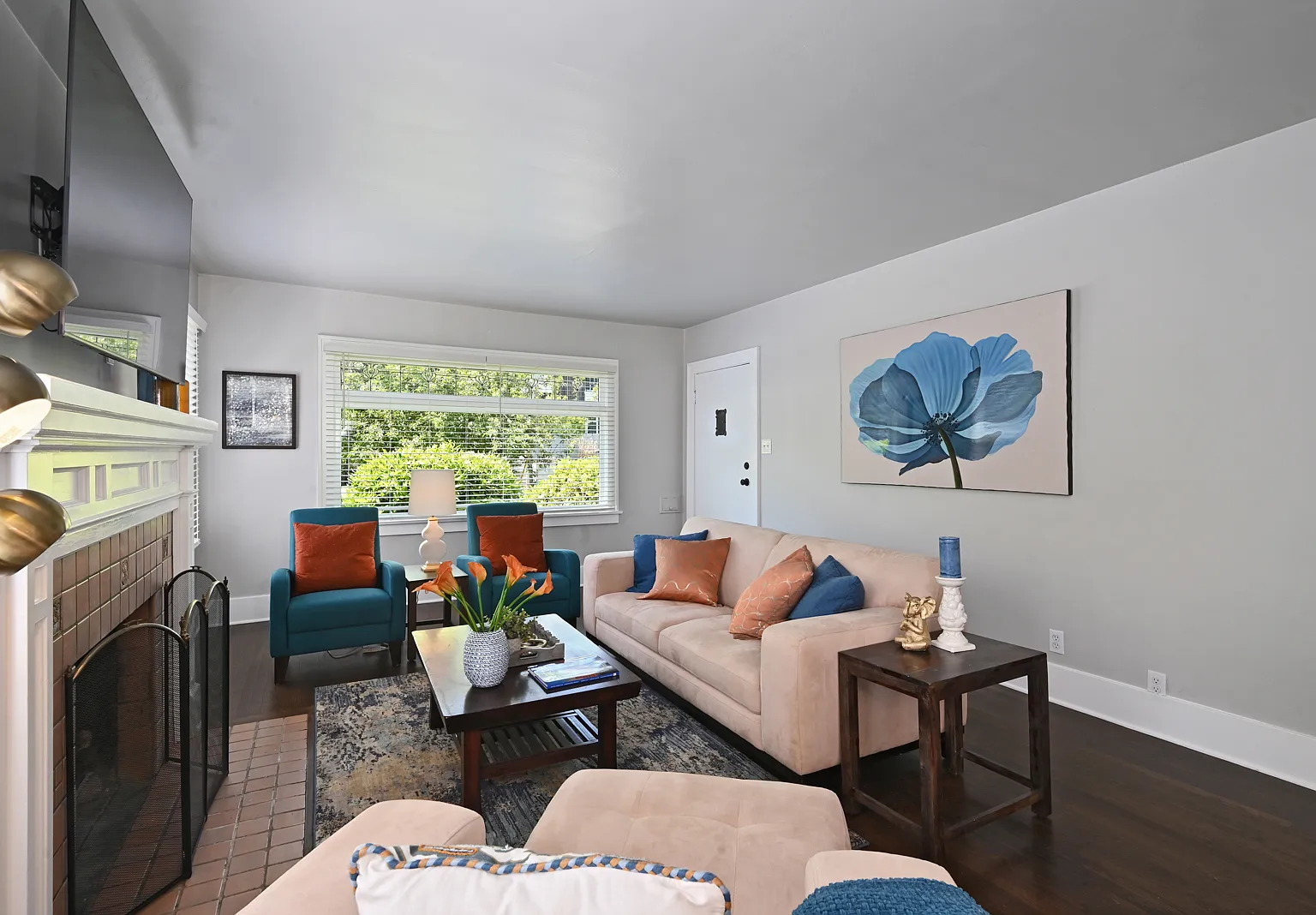 3 bed, 1.5 bath, 1760 sqft, $4,950 — Photo 3