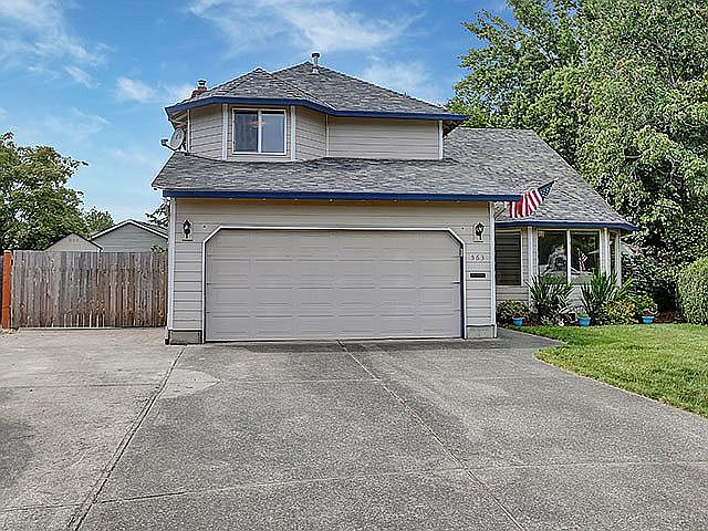 1st image of 563 NE 26th Ct