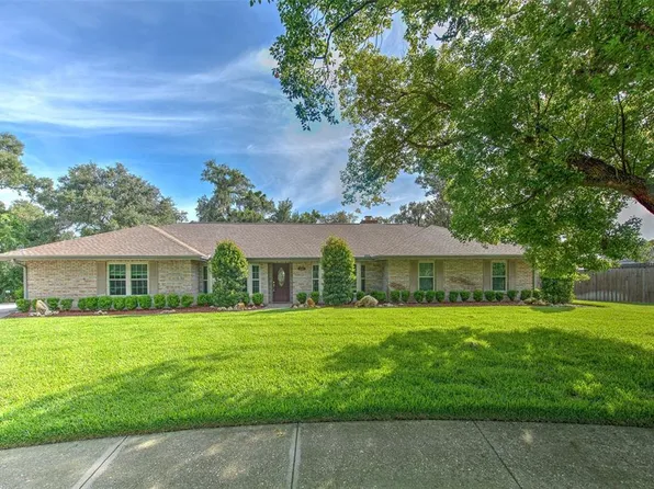2102 Whitlock Pl, Dover, FL 33527