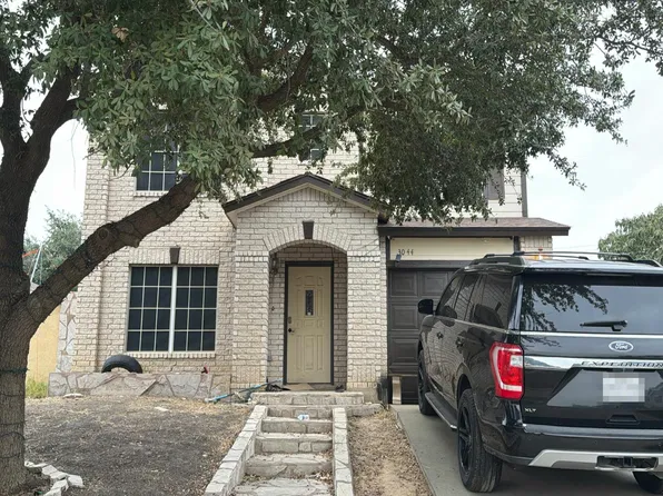 3044 Saint Isaac Loop, Laredo, TX 78046
