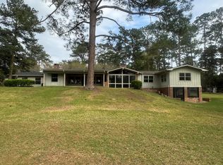 698 12th Ave NW, Cairo, GA 39828