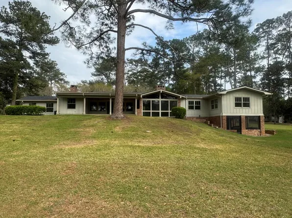 698 12th Ave NW, Cairo, GA 39828