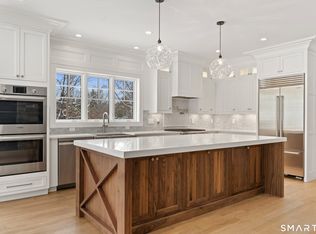 92 Scotland Avenue, Madison, CT 06443