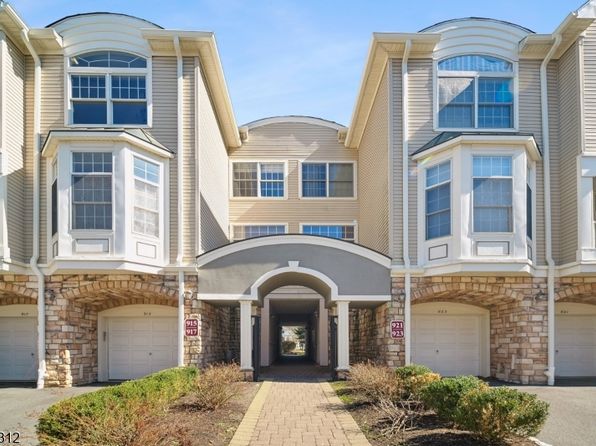 611 Binghampton Ln