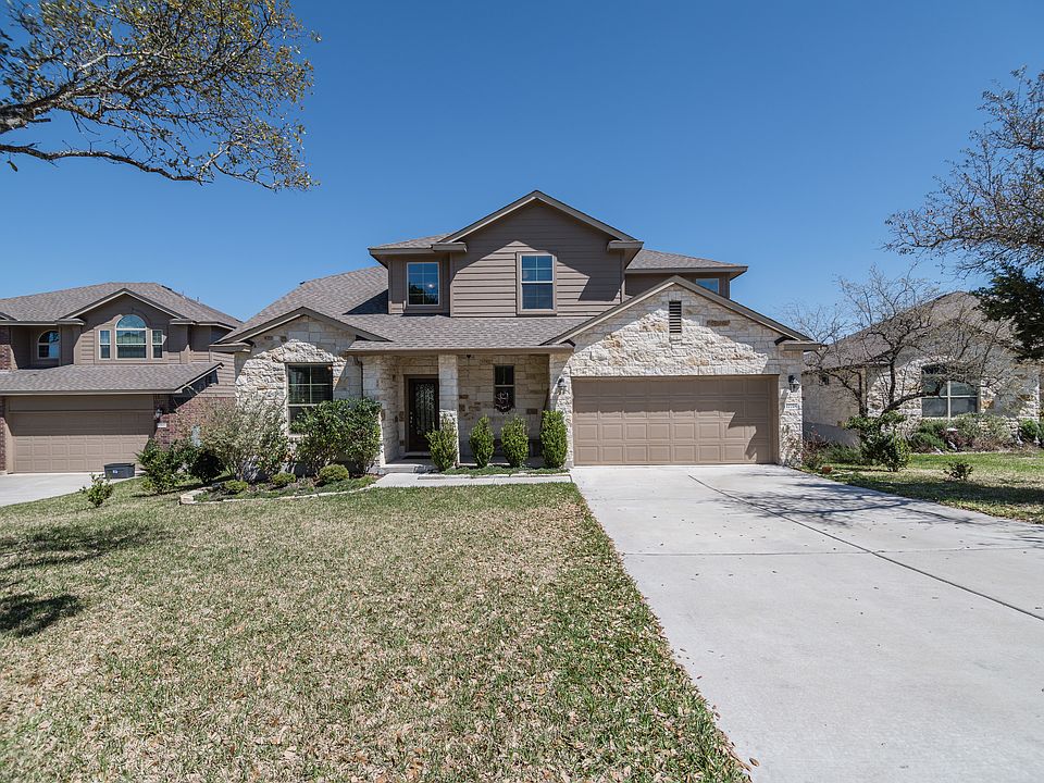 Beautiful home in Montebella