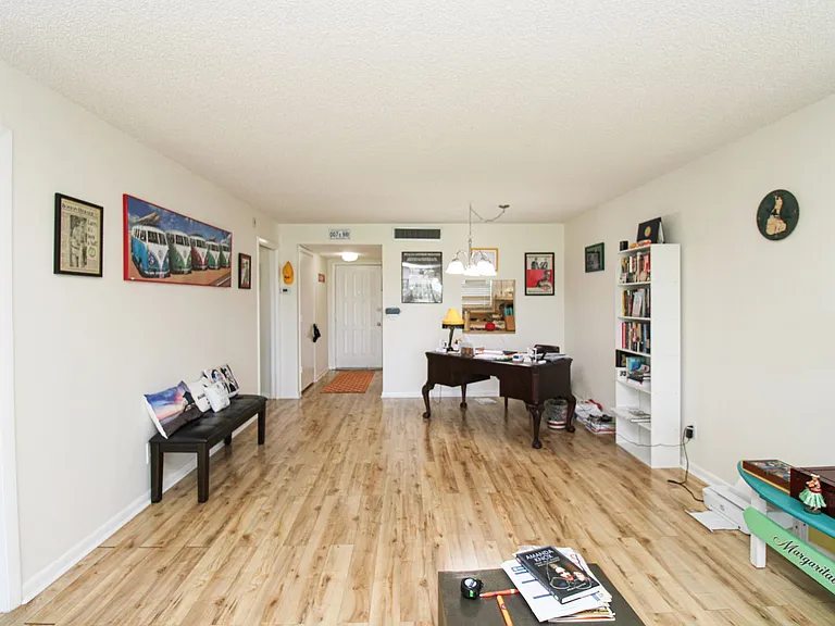 41 High Point Cir S #303 — Photo 21