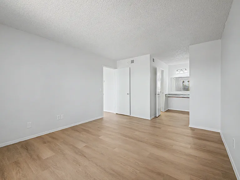 420 N 64th St #113 — Photo 16