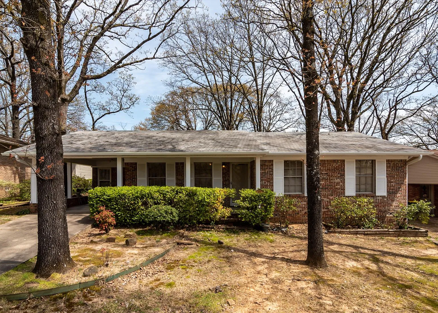 4818 Oaklawn Dr — Photo 1