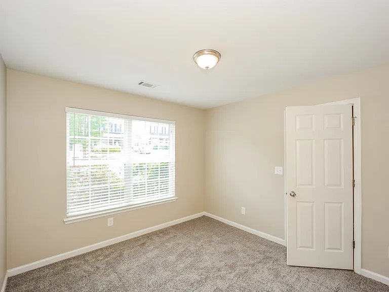 4617 Ravenwood Loop — Photo 13