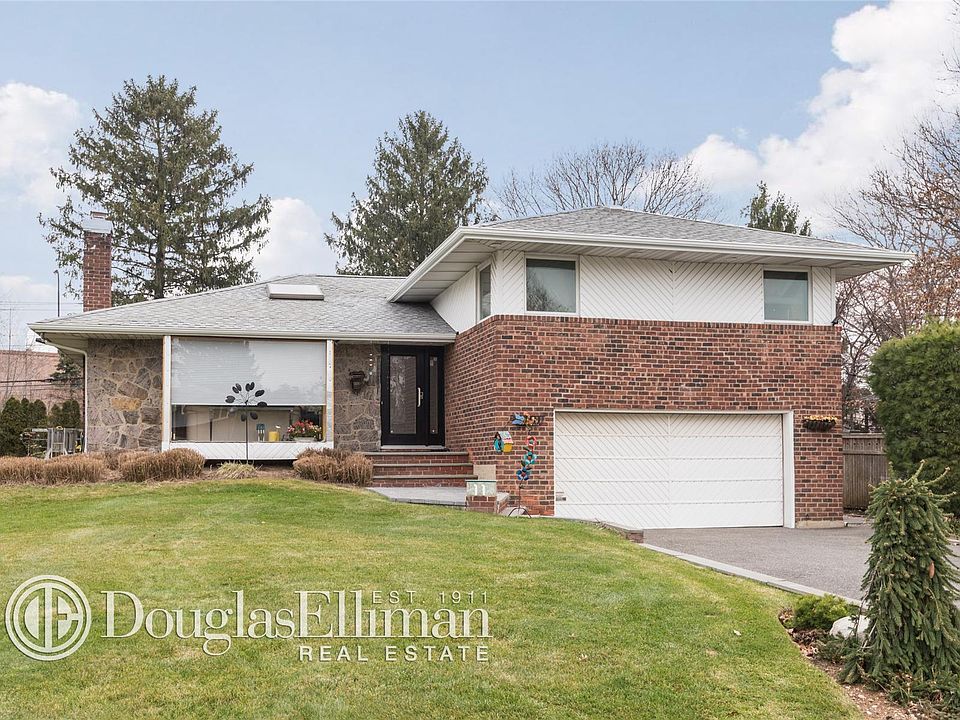 1st image of 11 Sparrow Ln