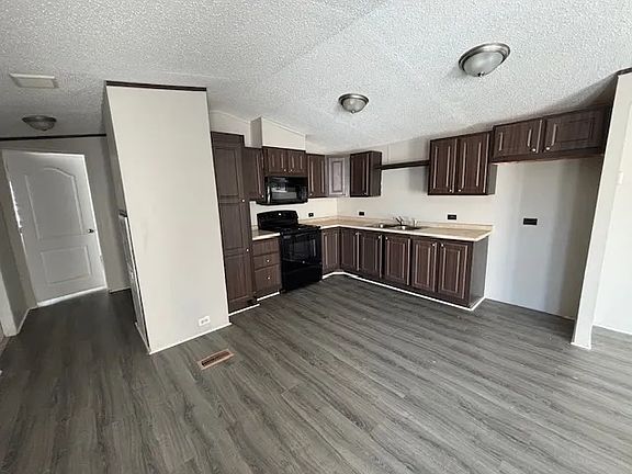 5th image of 320 Rae St Lot 15