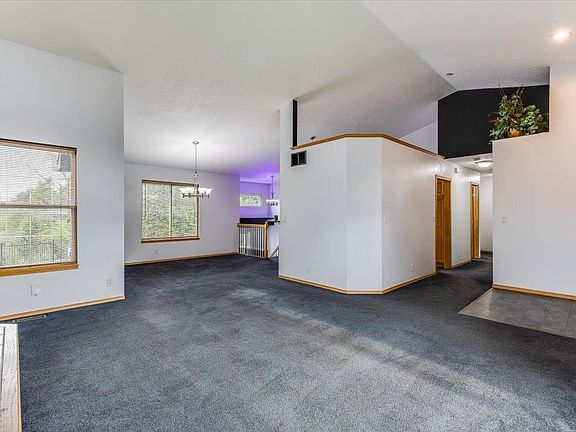 3rd image of 449 S Limuel Ct