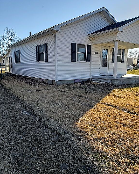 1st image of 803 W 8th St