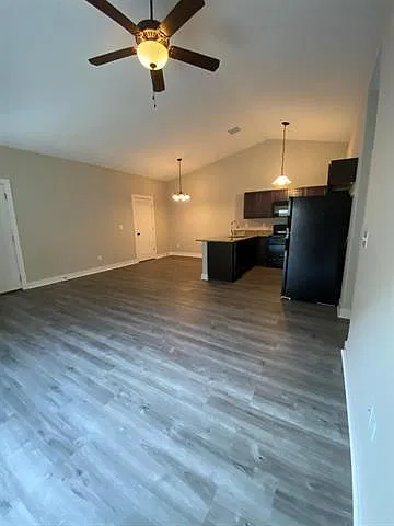 3 bed, 1612 sqft, $1,800 — Photo 4