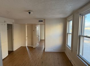 35 Minerva St APT 3, Derby, CT 06418