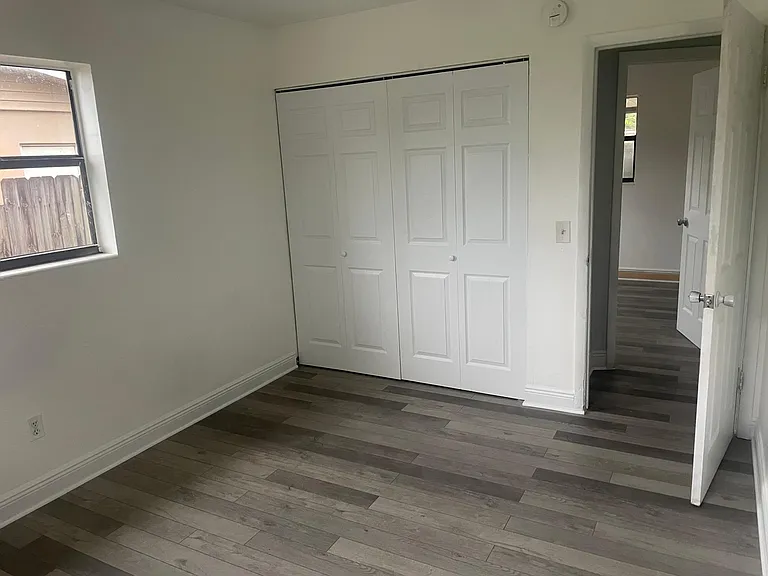 4862 Andros Dr — Photo 12