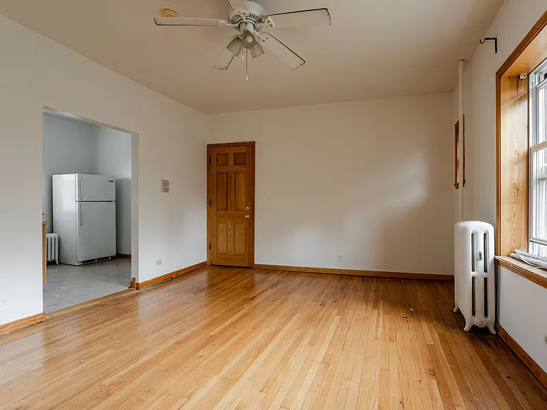 2618 W Gunnison St #3 — Photo 4