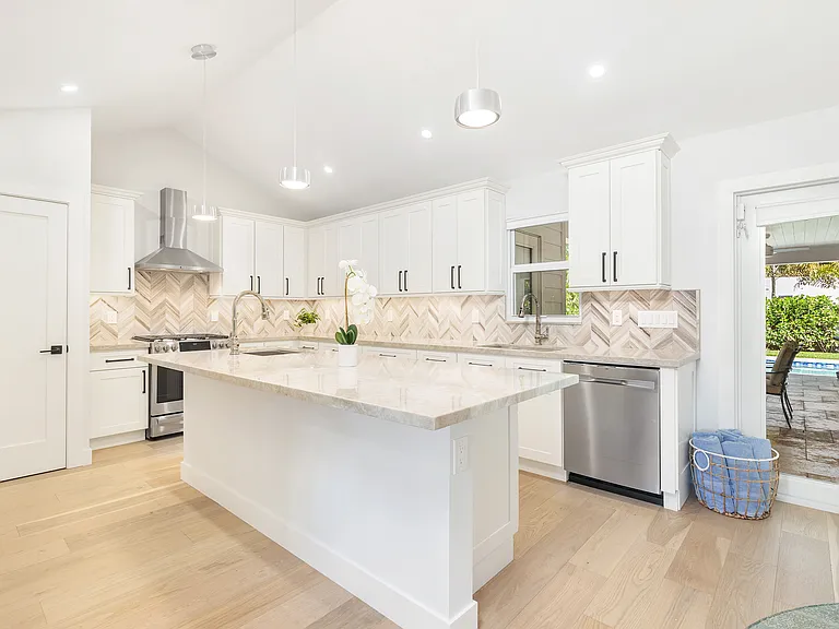 803 Kanuga Dr — Photo 8