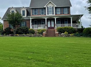 2890 Kensington St, Athens, TN 37303