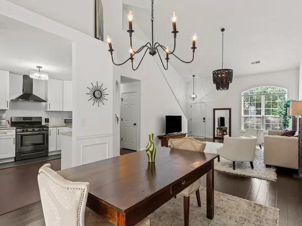 161 Weatherstone Dr, Woodstock, GA 30188