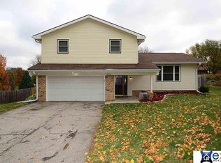 5011 N 113th St, Omaha, NE 68164
