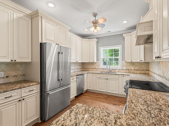 5th image of 721 Prestwood Dr.