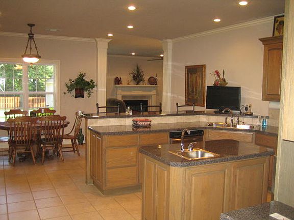 5th image of 1816 Lee Creek Cir