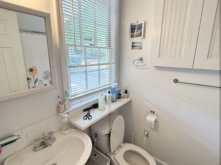 135 Cohen St — Photo 11