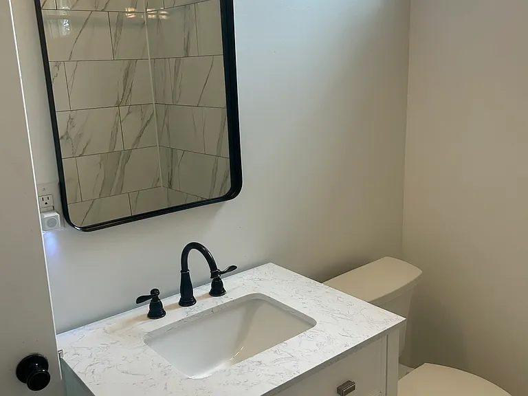 2318 Winthrop Ave — Photo 5