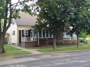 1328 Colfax St, Marinette, WI 54143