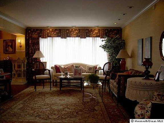 3rd image of 15 Yard Ave
