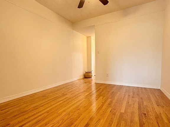 3rd image of 276 Smith St #3