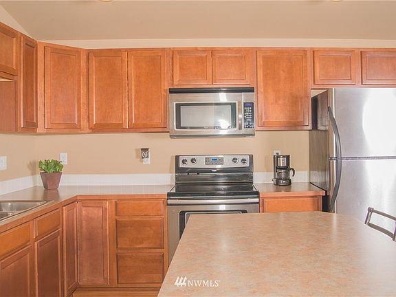 5th image of 2308 Pleasanton Court SE