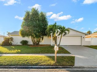 560 Coconut St, Satellite Beach, FL 32937