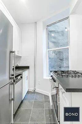 Rented by Bond New York | media 9