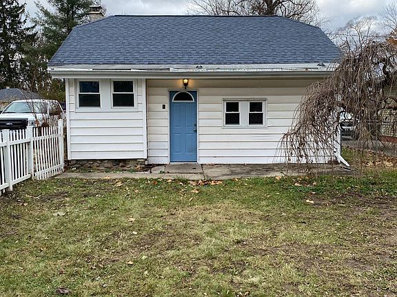 Back-Fenced yard