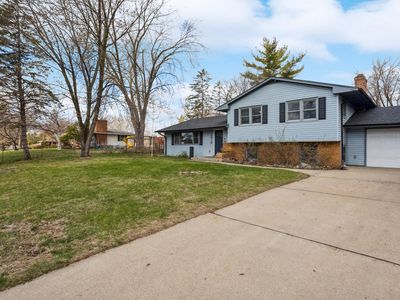 1210 Valley High Dr, Bloomington, MN, 55431