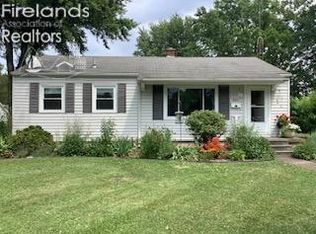 841 Monroe St, Pt Clinton, OH 43452