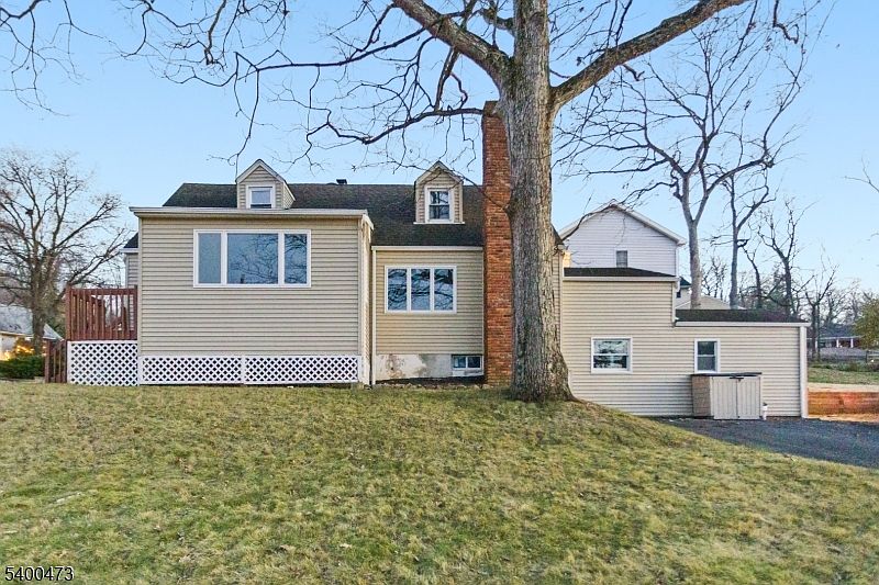 1st image of 83 Mountain Blvd